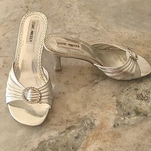 womens 5 1/2 Steve Madden slides